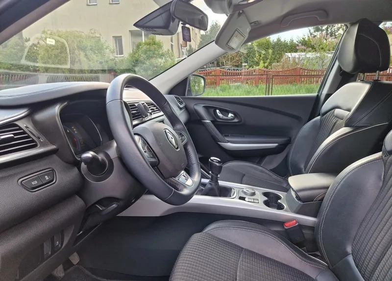 Renault Kadjar cena 55800 przebieg: 176801, rok produkcji 2015 z Częstochowa małe 232